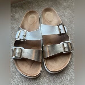 Time and Tru Sandals 11W